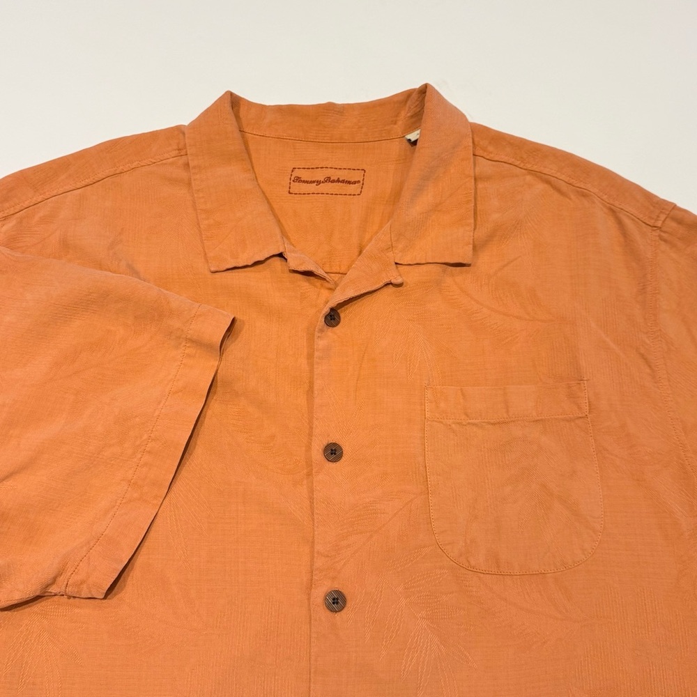 Tommy Bahama Men's 2XT 100% Silk Short Sleeve Button Down Coral Tropical